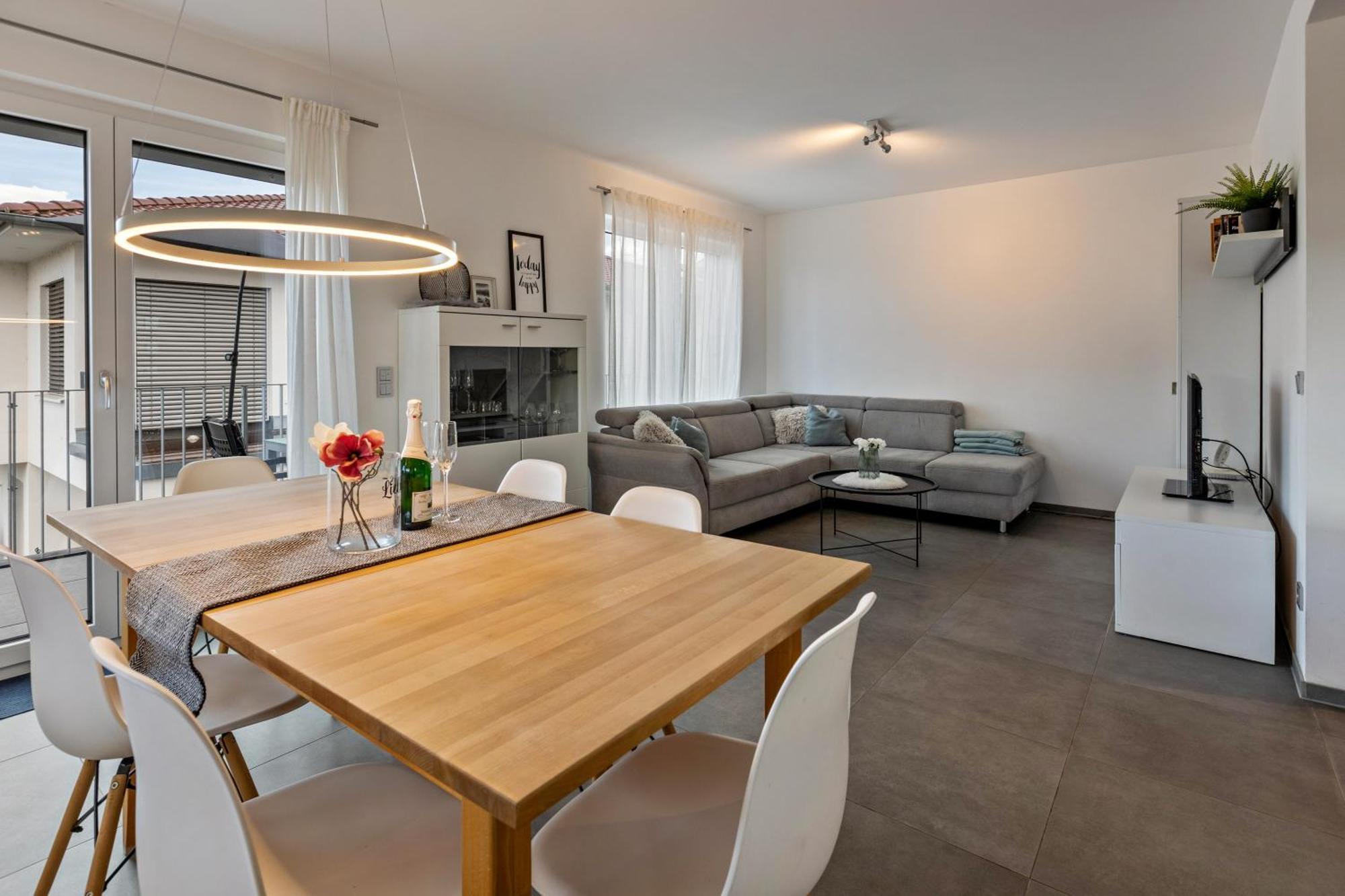 Schmuckstueck Apartment Hilzingen ภายนอก รูปภาพ